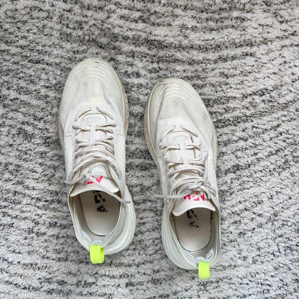 APL PRISTINE/MULTI/SPECKLE Women's Streamline Running Sneaker
